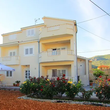 Navita * Trogir